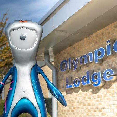 The Olympic Lodge 에일즈베리 외부 사진